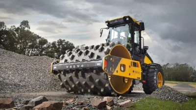 Volvo SD120: novo compactador de solo promete reduzir consumo de combustível