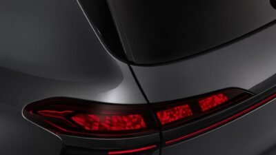 Audi Q9 tem lanternas que se dobram e usam vidro “fino como um fio de cabelo”