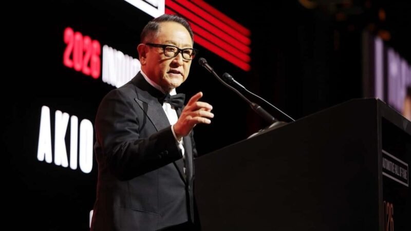 No Hall da Fama, presidente da Toyota pede união entre rivais diante do avanço chinês