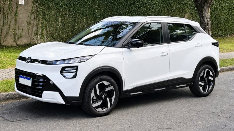 Mesmo com rivais ampliando linhas, Nissan decide manter apenas três modelos no Brasil