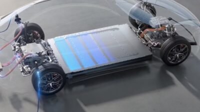 BYD estuda bateria “afogada” em líquido isolante que não causa curto-circuito