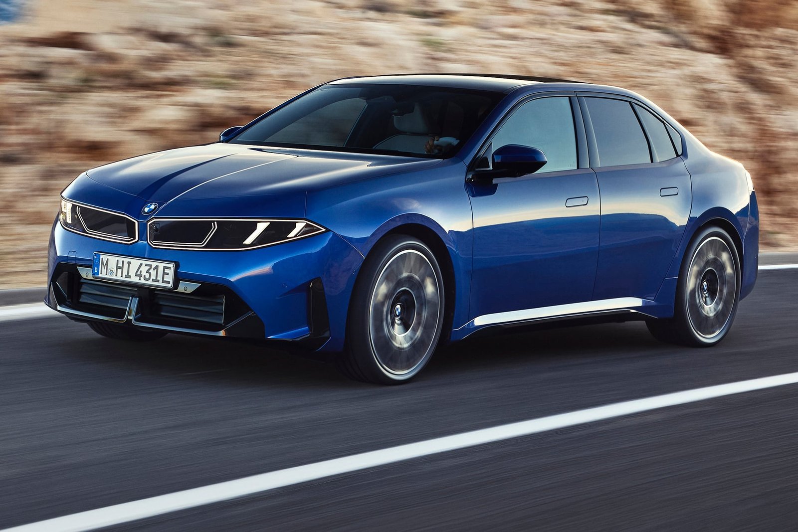 Novo BMW Série 3 a gasolina ganha visual e cabine do i3 elétrico