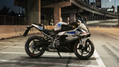 BMW F 450 RR estreia com visual esportivo e herda o DNA da S 1000