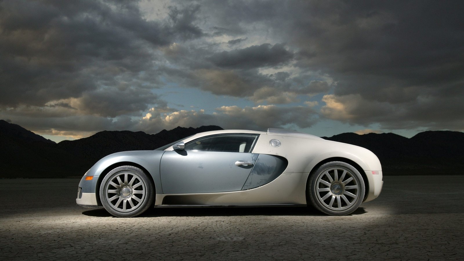 Minhas sinceras desculpas ao Bugatti Veyron: o hipercarro W16 que o tempo redimiu