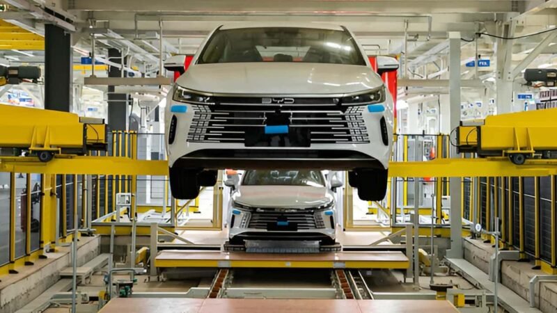 BYD contrata mais 1.100 profissionais para soldagem e pintura em Camaçari (BA) rumo à produção nacionalizada
