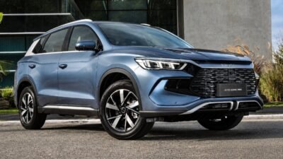 BYD Song Pro GL tem desconto de até R$ 28.500 e preço de R$ 161.490, enquanto linha renovada chega às lojas