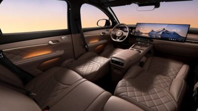BYD revela o interior do novo Tang elétrico com duas telas no painel de 35,4 e 30 polegadas