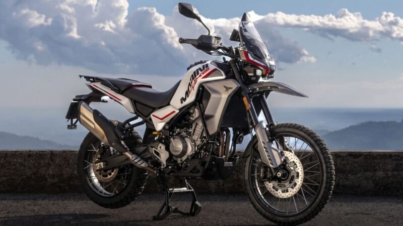 CG 160 Titan 2026 custa só R$ 1.377 a mais que a Yamaha Fazer FZ15 na Tabela Fipe