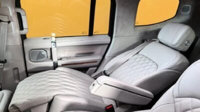 Chery Jetour G700 2027 chega com cinco versões e mantém o porte de 5,20 metros; no topo da linha, custa o equivalente a R$ 344,6 mil na China