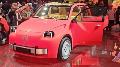 Novo Citroën 2 CV elétrico tem lugar para ovos na porta, tartaruga no freio e coelho no acelerador