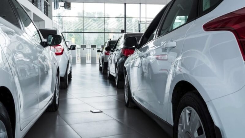 Vendas de leves caem 5,7% na primeira quinzena de outubro, mas média diária cresce 3,8%