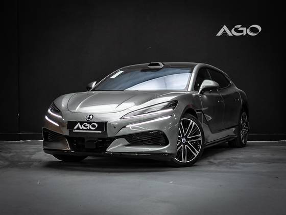 Denza Z e B3: supercarro elétrico e SUV de entrada são os próximos lançamentos da marca de luxo da BYD no Brasil