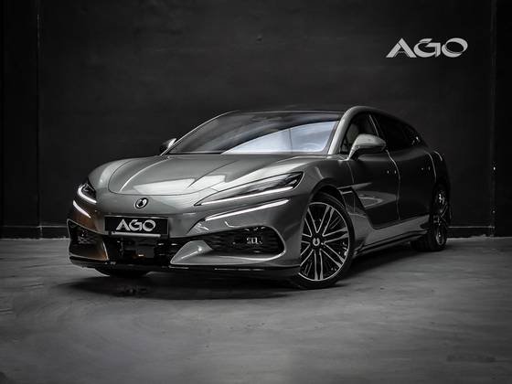 Denza Z9GT custa R$ 670 mil e põe dúvida na cabeça do cliente de Porsche Taycan Cross Turismo