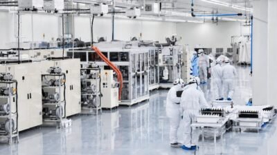 Montadoras pedem mais tempo para cumprir regra dos elétricos; baterias podem definir quais modelos terão acesso a incentivos na Europa