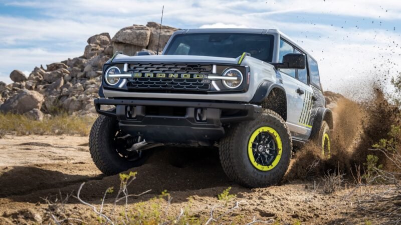 Ford Bronco 2027 ganha motor V6 de 380 cv e duas novas séries nos EUA