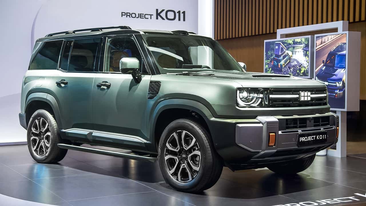 Geely apresenta no Salão de Paris o KO11, SUV híbrido plug-in rival do Haval H7