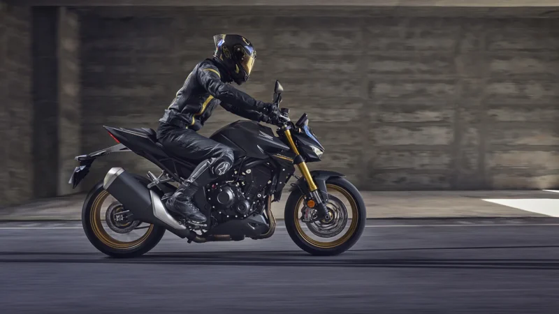 Honda CB1000 Hornet chega R$ 10 mil mais barata que a CB1000R e é a naked 1000 mais em conta do segmento
