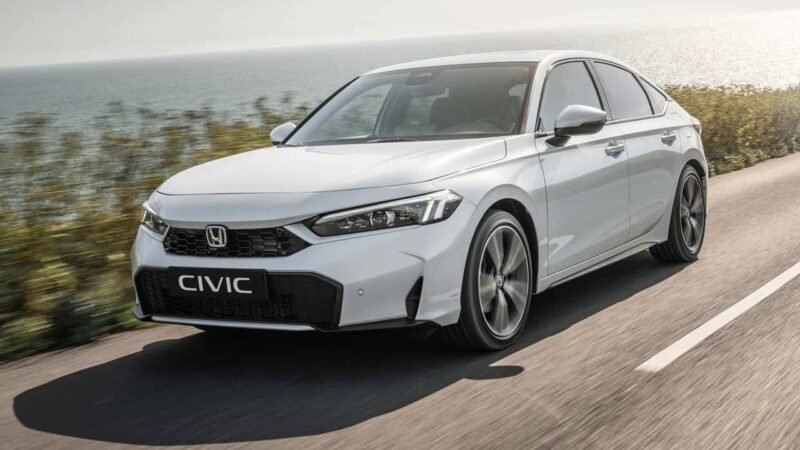 Novo Honda Civic 2027 simula 8 marchas e até reduzida para ficar mais esportivo