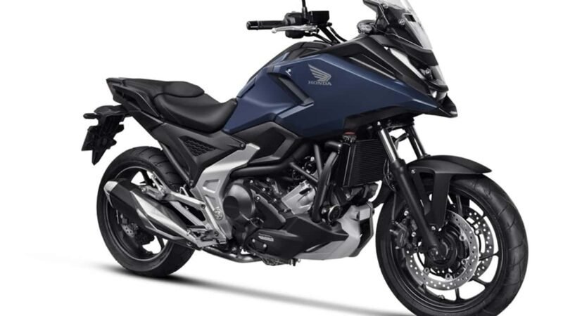 Honda NC 750X 2027 chega com nova cor azul-fosco; versões partem de R$ 57.190