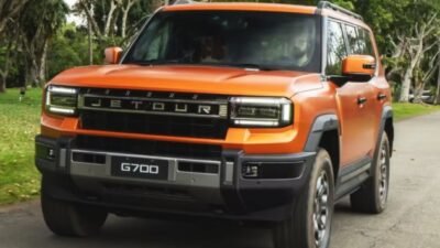 Jetour G700 chega em 15 de novembro por a partir de R$ 469.990, com 905 cv somados e opção de seis lugares