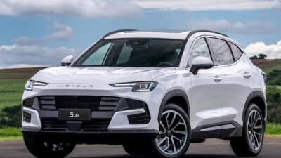 JETOUR S06 Advance tem preço de R$ 163.200 para PCD a partir de 1º de outubro