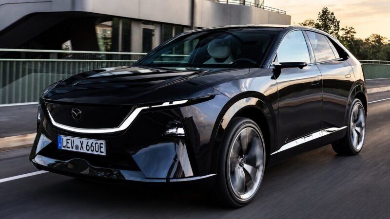 Mazda CX-6e tem alto-falante externo que permite ao motorista xingar quem cruzar seu caminho