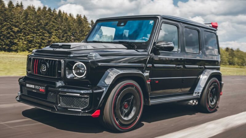 Pneu do SUV de R$ 4,2 milhões fura com Neymar a caminho de gravar comercial de seguro automotivo