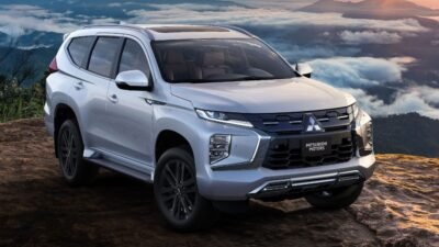 Pajero Sport é o carro fora de linha mais procurado na OLX, mas Kicks antigo é o que mais vende