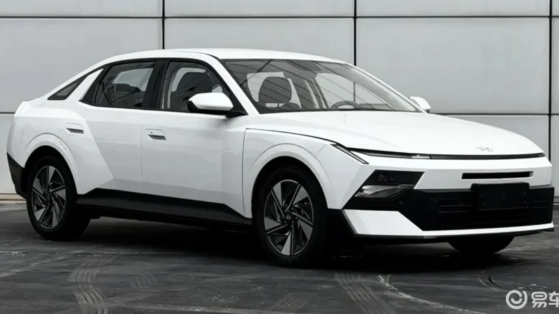 Novo Hyundai Elantra mostra visual de esportivo dos anos 80, mas aparece em registro oficial na China com motor 1.5 aspirado de 115 cv