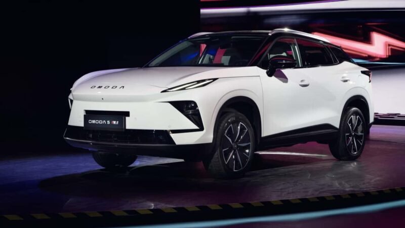 Omoda 5 Next: SUV reestilizado estreia no Salão de Paris e já está confirmado para o Brasil
