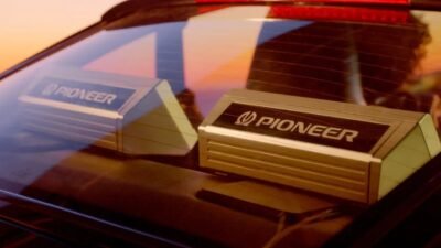 Rádio retrô da Pioneer imita toca-fitas de 1985, tem Bluetooth e custa o equivalente a R$ 2.500
