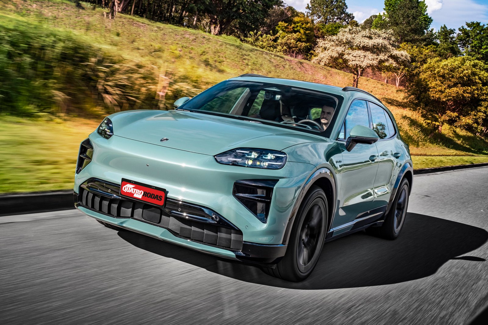 Porsche Cayenne Turbo elétrico anda como Lamborghini e dá sensação de montanha-russa