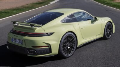Os carros mais caros da Porsche vão ficar ainda mais caros: marca quer vender menos e lucrar mais