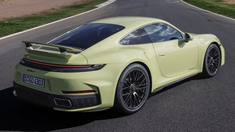 Os carros mais caros da Porsche vão ficar ainda mais caros: marca quer vender menos e lucrar mais