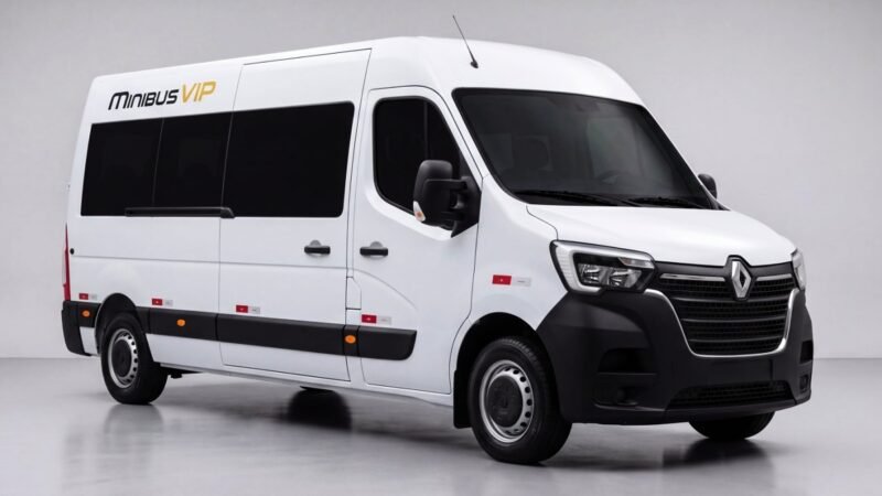 Renault Master Minibus VIP by Raytec: van para transporte executivo com poltronas reclináveis e acabamento bicolor custa R$ 375 mil