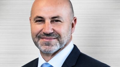 Presidente da Stellantis na América do Sul diz que empresa pode se associar a até 10 marcas chinesas, se necessário