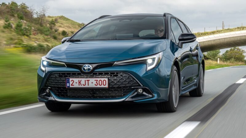 Toyota Corolla completa 60 anos com mais de 57 milhões de unidades vendidas e ganha edições especiais na Europa