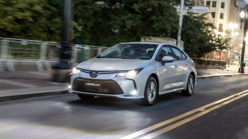 Toyota Corolla volta a ter todas as versões nas concessionárias após transferência da produção para Sorocaba