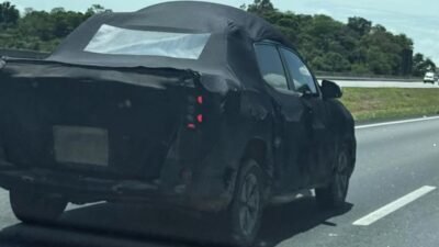 Volkswagen Tukan é flagrada com camuflagem pesada na Dutra, perto de Taubaté, mesmo após a revelação