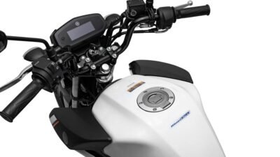 Shineray Rio 125 EFI custa R$ 11.990 e traz injeção e freio a disco, entre a Jet 125 e a Honda Biz 125 ES