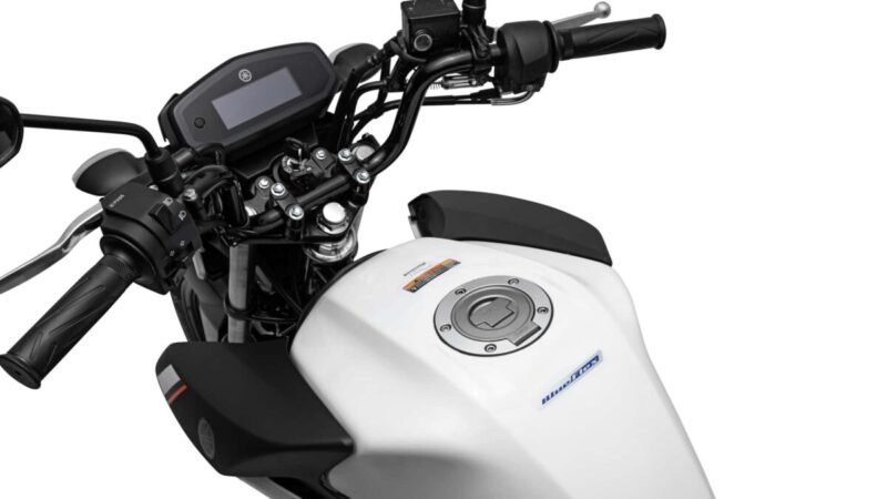 Shineray Rio 125 EFI custa R$ 11.990 e traz injeção e freio a disco, entre a Jet 125 e a Honda Biz 125 ES