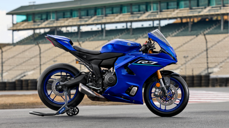 Yamaha R7 e MT-07 têm a maior diferença de preço entre os pares de naked e carenada do mercado